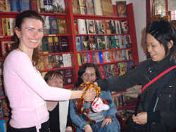 Yuka Origasa - Haseaktion in Beograd - 2005