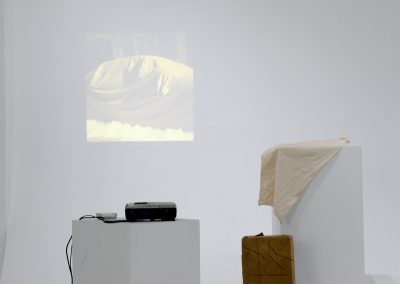 Nicolai Leicher - Ausstellungsansicht "Blow Up" im Fotostudio Paper Thin, Athen - 2020